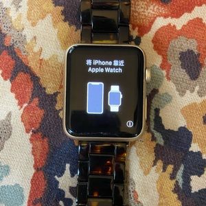 Gold Apple Watch 42mm series 1 with extra bands